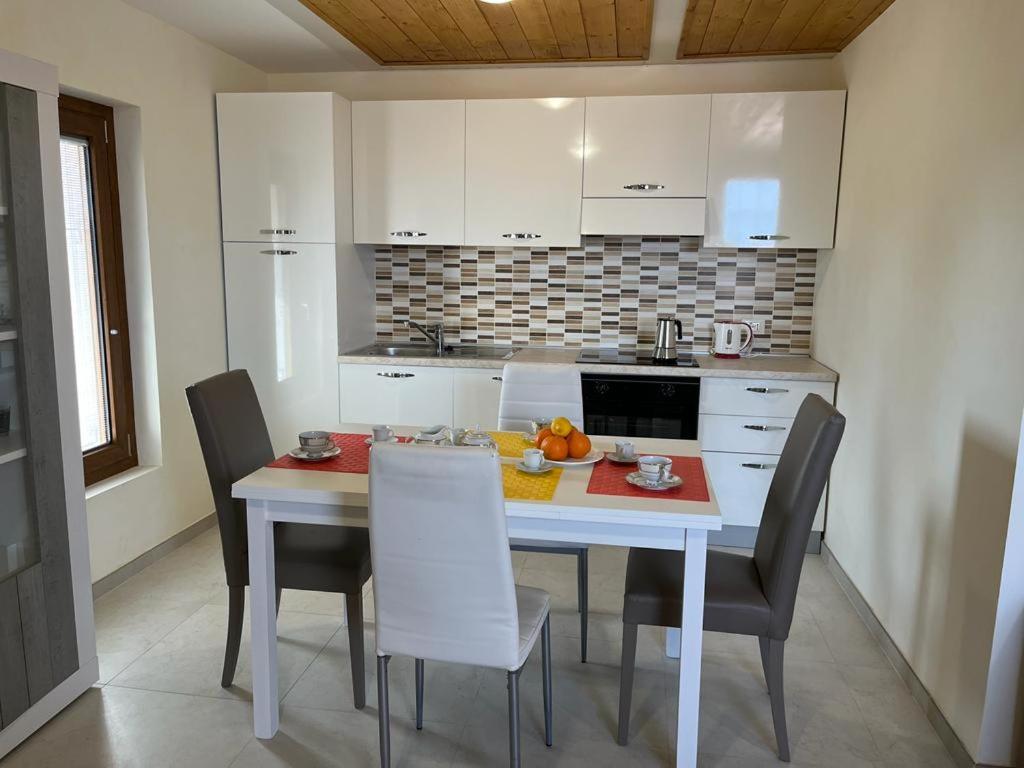 Perla Top Floor Apartment Sirmione Exterior photo
