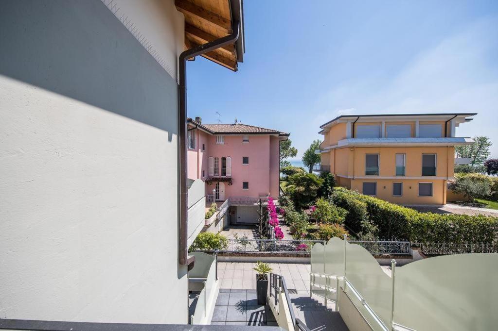 Perla Top Floor Apartment Sirmione Exterior photo